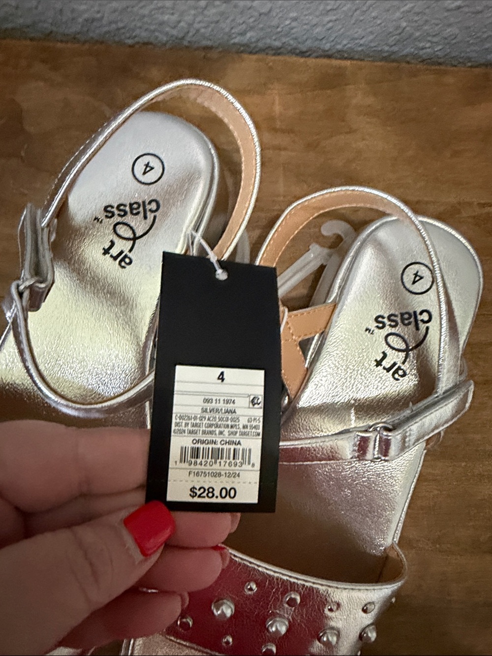 Art Class Girl’s Metallic Silver Pearl Accent Sandals size 4 - Picture 5 of 5